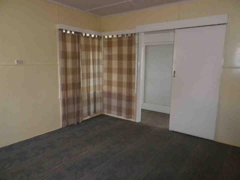 62 Myrtle Avenue, Warwick QLD 4370