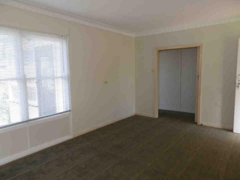 62 Myrtle Avenue, Warwick QLD 4370