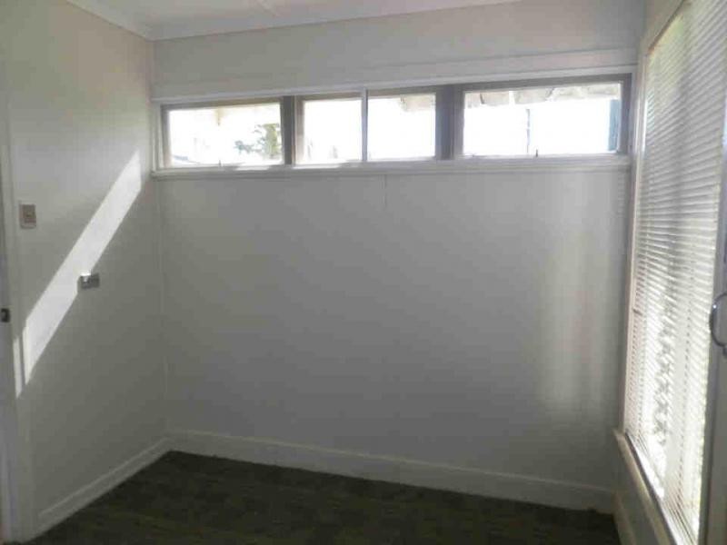 62 Myrtle Avenue, Warwick QLD 4370