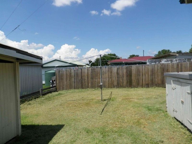 62 Myrtle Avenue, Warwick QLD 4370