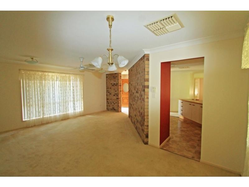 15 Lyons Crescent, Warwick QLD 4370