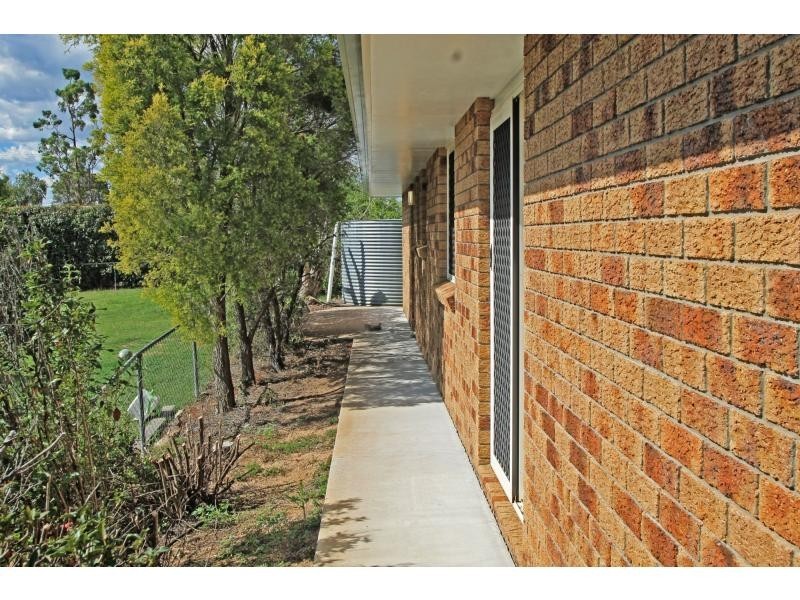 15 Lyons Crescent, Warwick QLD 4370