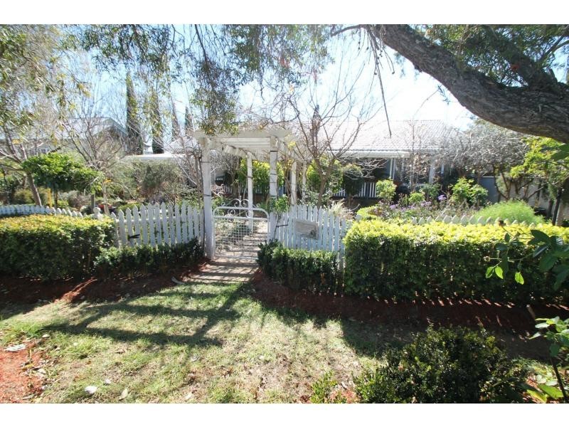 111 Locke Street, Warwick QLD 4370