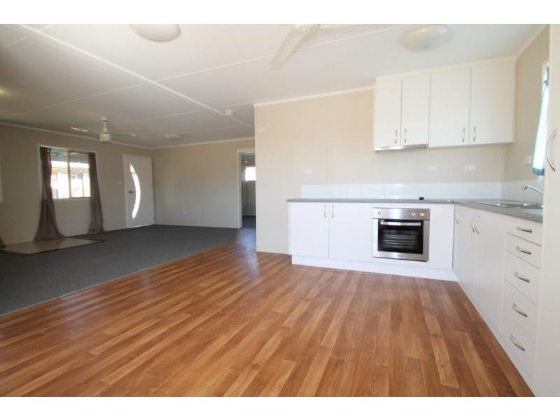 32 Hodgson Street, Maryvale QLD 4370