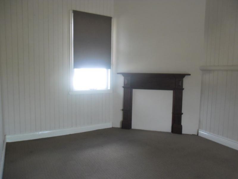 2 Gore Street, Warwick QLD 4370