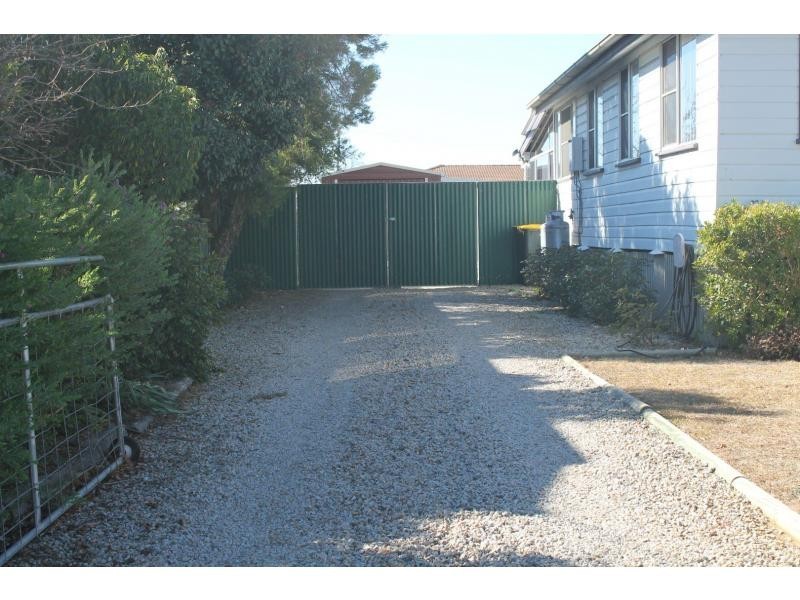 42 Dragon Street, Warwick QLD 4370