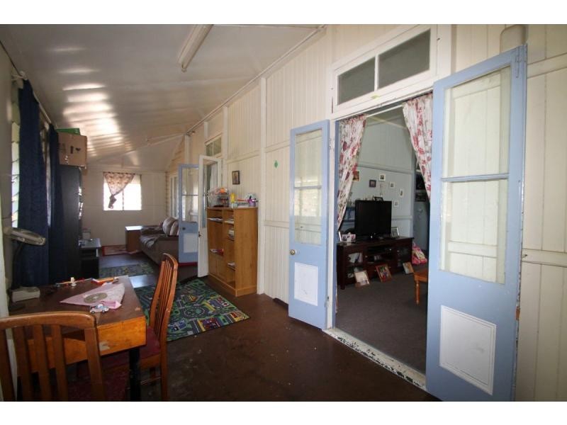 32 Percy Street, Warwick QLD 4370