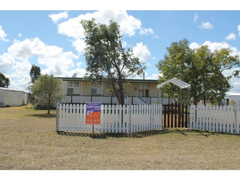 2 Barron Street, Hendon QLD 4362