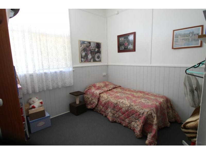 2 Barron Street, Hendon QLD 4362