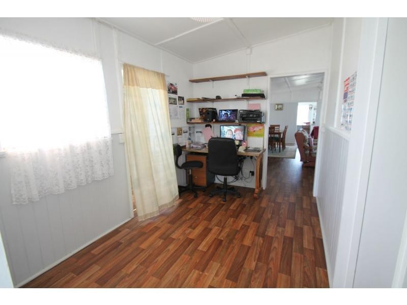 2 Barron Street, Hendon QLD 4362