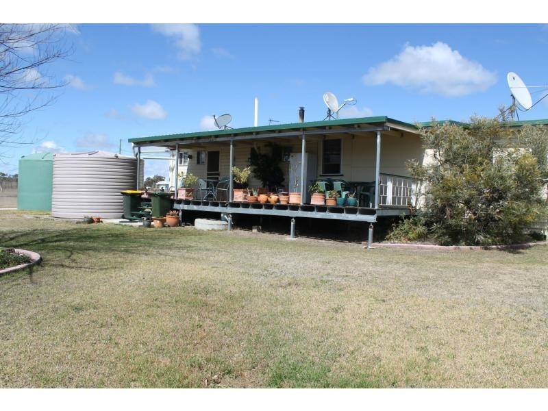 2 Barron Street, Hendon QLD 4362
