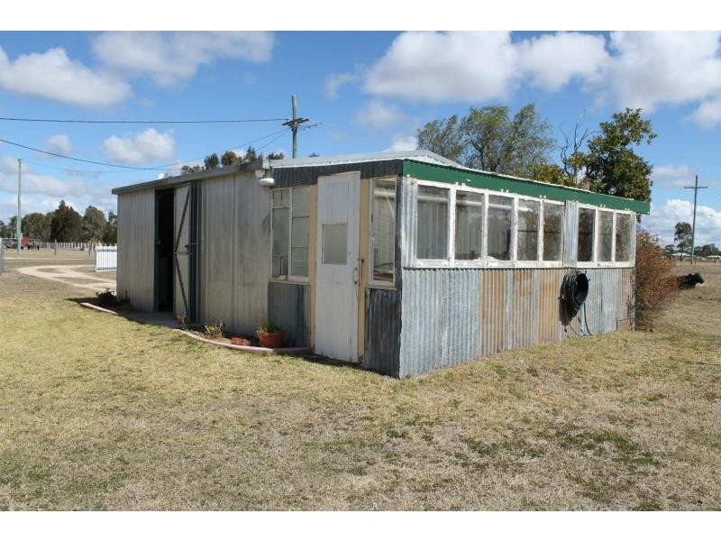 2 Barron Street, Hendon QLD 4362