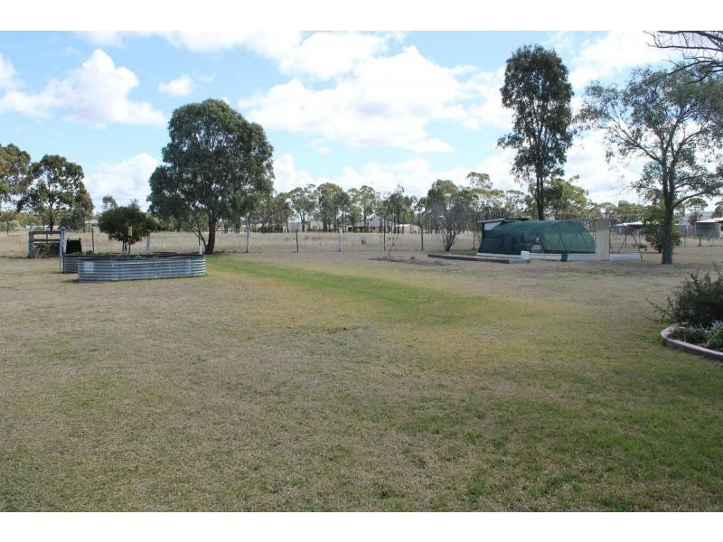 2 Barron Street, Hendon QLD 4362