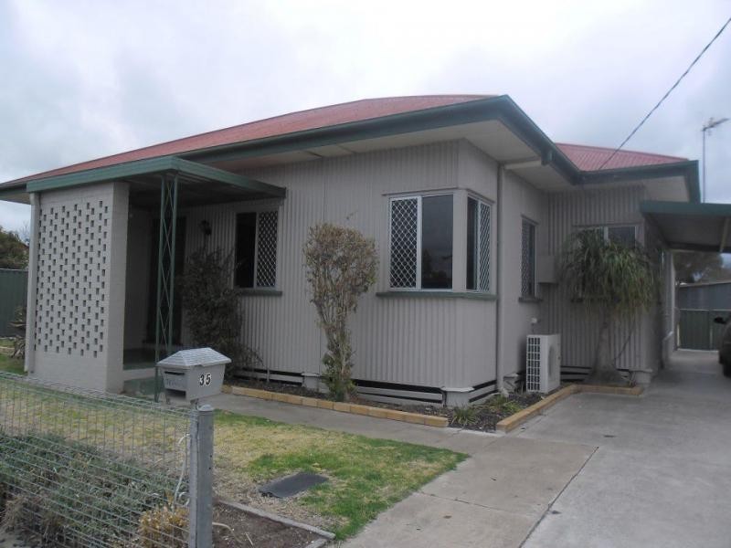 35 Stewart Avenue, Warwick QLD 4370