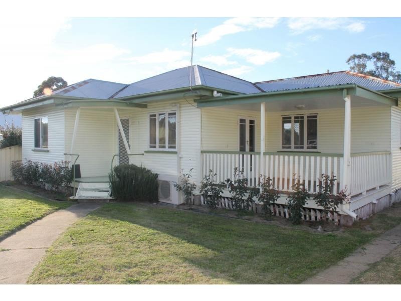 113 Pratten Street, Warwick QLD 4370