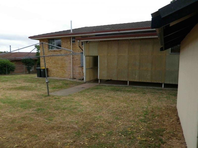 27 Redgwell Street, Warwick QLD 4370
