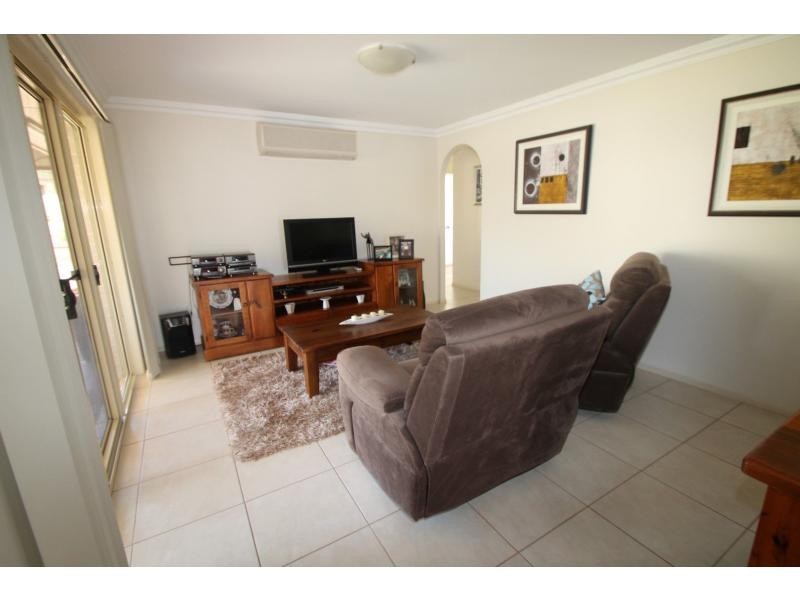 27 Lyons Crescent, Warwick QLD 4370