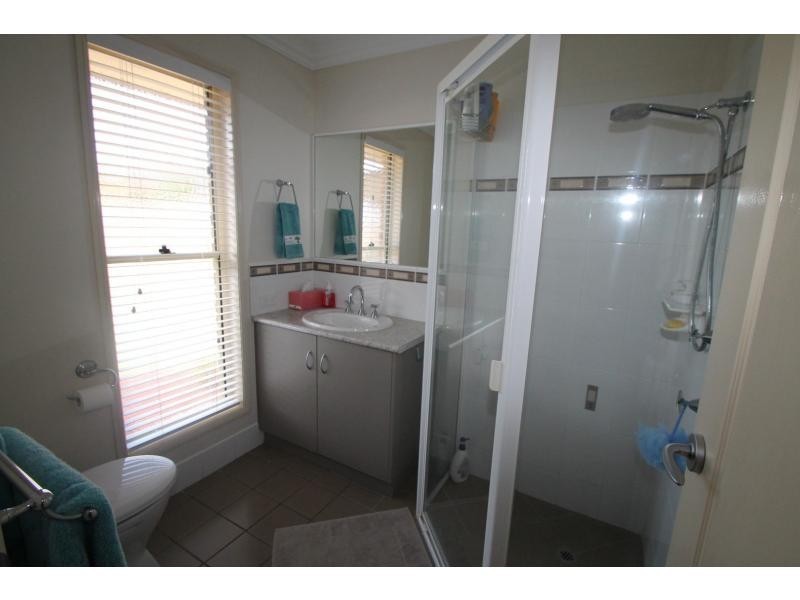 27 Lyons Crescent, Warwick QLD 4370