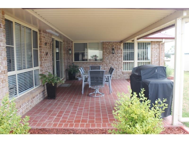 27 Lyons Crescent, Warwick QLD 4370