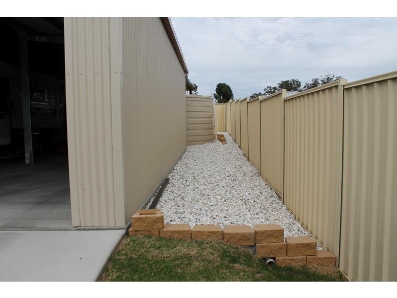 27 Lyons Crescent, Warwick QLD 4370