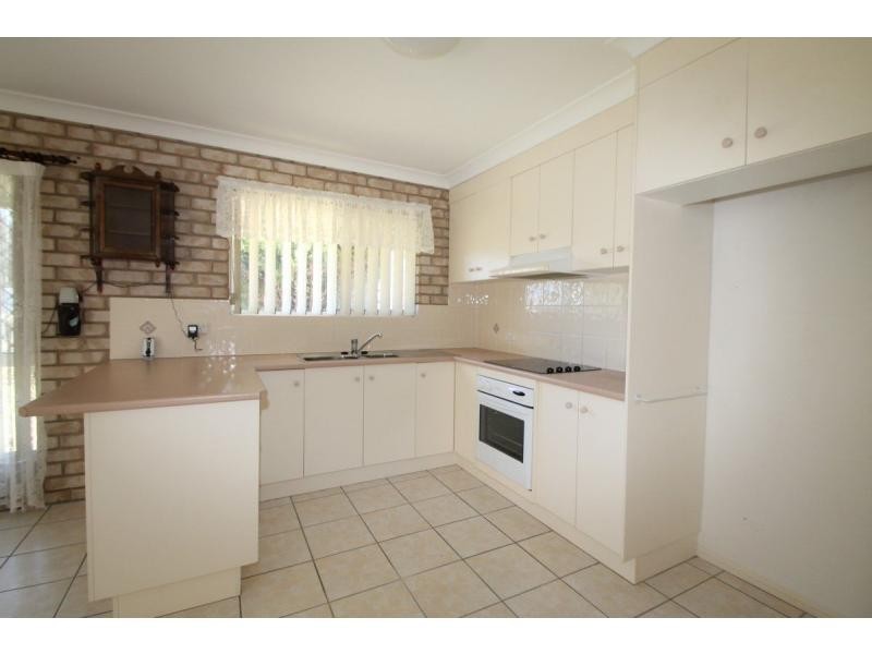 Unit 3/10 Locke Street, Warwick QLD 4370