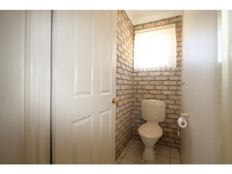 Unit 3/10 Locke Street, Warwick QLD 4370