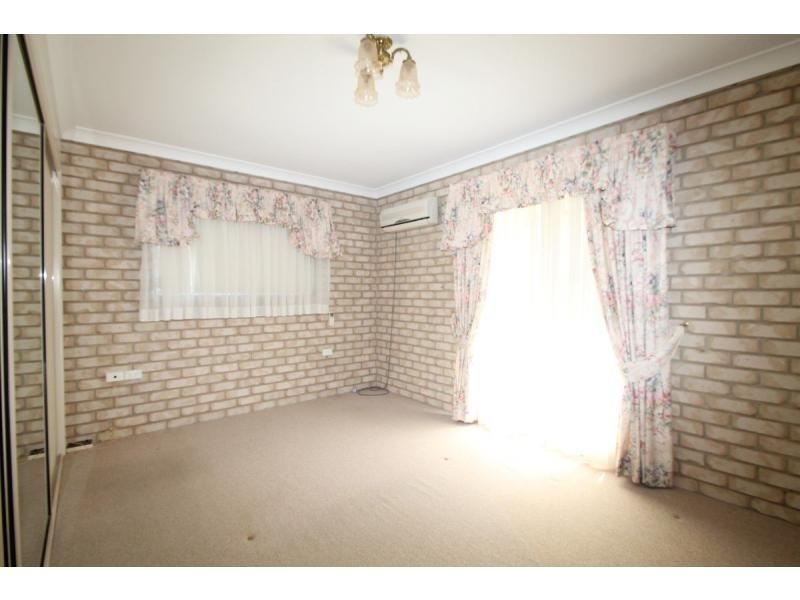 Unit 3/10 Locke Street, Warwick QLD 4370