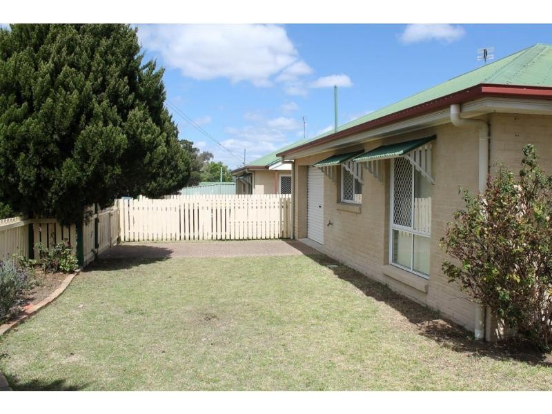 Unit 3/10 Locke Street, Warwick QLD 4370