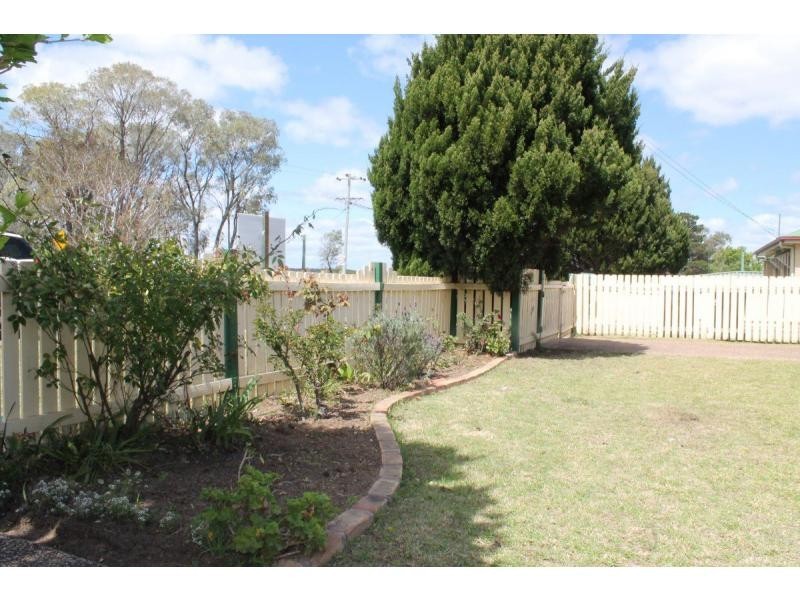 Unit 3/10 Locke Street, Warwick QLD 4370