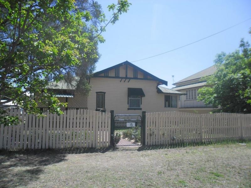 15 Wood Street, Warwick QLD 4370