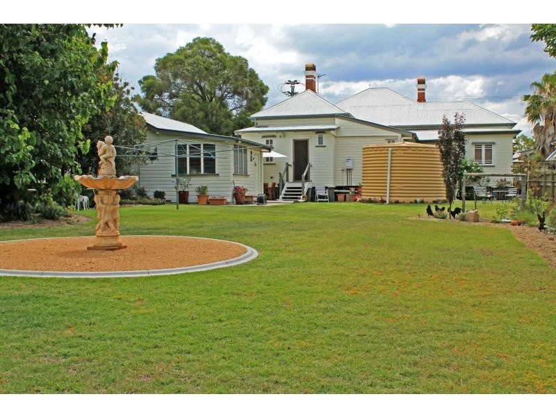 74 Guy Street, Warwick QLD 4370