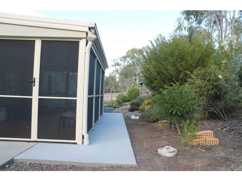 69 Ironbark Lane, Leslie Dam QLD 4370