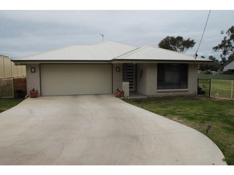 22 Keith Mitchell Drive, Warwick QLD 4370