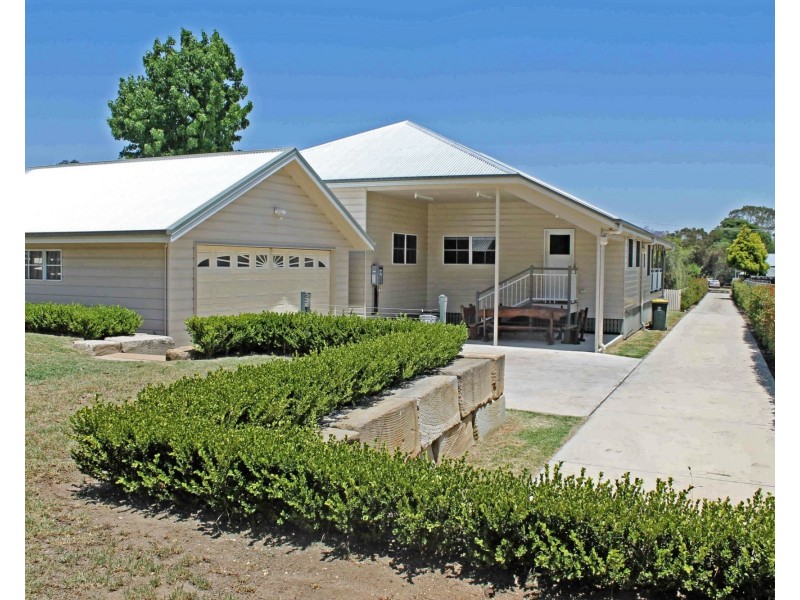 8A William Street, Warwick QLD 4370