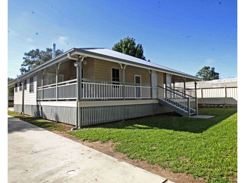 8A William Street, Warwick QLD 4370