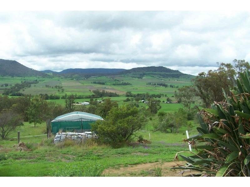 90 Rettkes Road, Warwick QLD 4370
