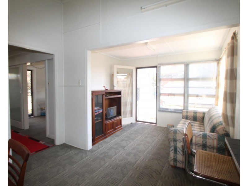 62 Myrtle Avenue, Warwick QLD 4370