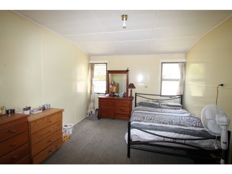 62 Myrtle Avenue, Warwick QLD 4370