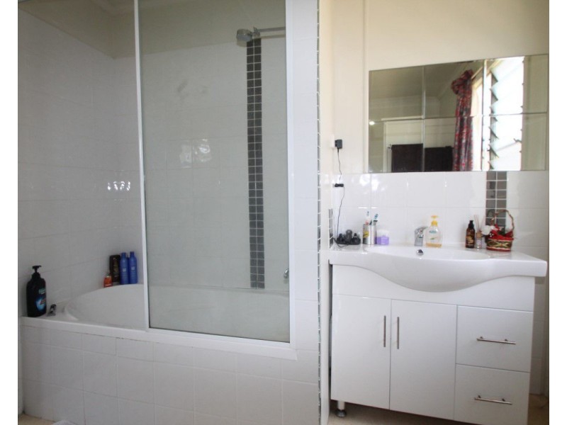 62 Myrtle Avenue, Warwick QLD 4370