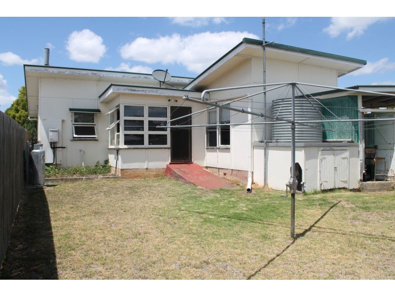 62 Myrtle Avenue, Warwick QLD 4370