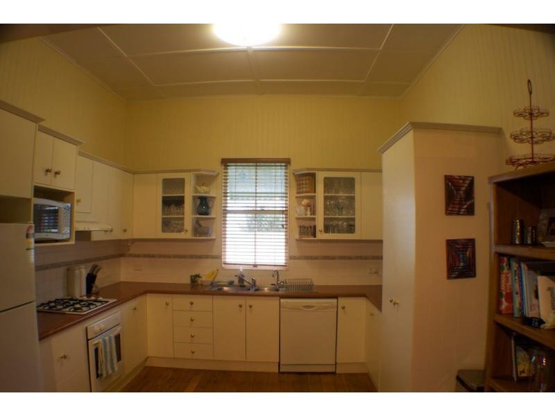 40 Myrtle Avenue, Warwick QLD 4370