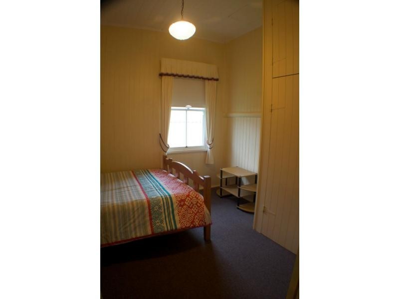 40 Myrtle Avenue, Warwick QLD 4370