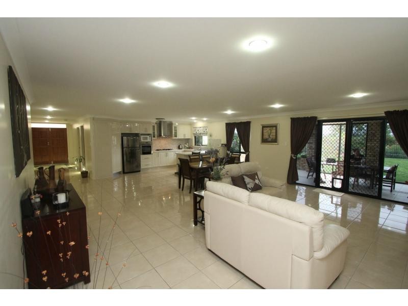 29 Derain Drive, Warwick QLD 4370