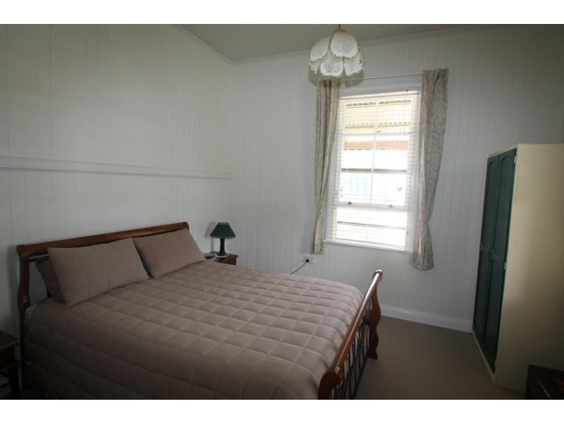 16 King Street, Warwick QLD 4370