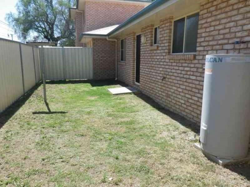 2/10 Dragon Street, Warwick QLD 4370