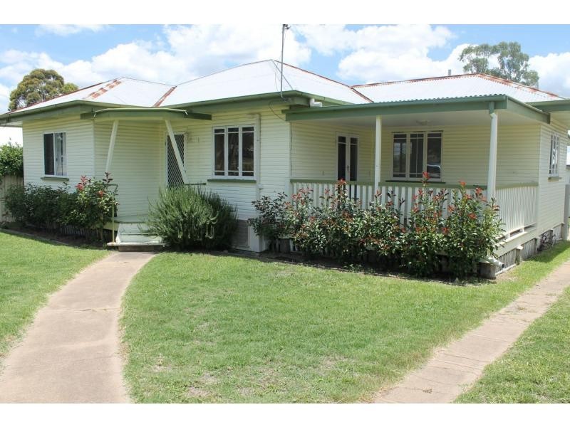 113 Pratten Street, Warwick QLD 4370