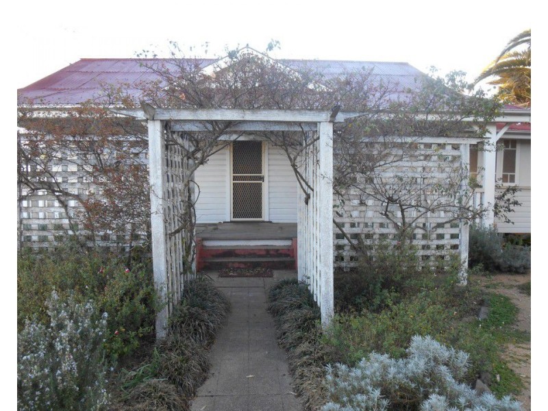 31 Wood Street, Warwick QLD 4370