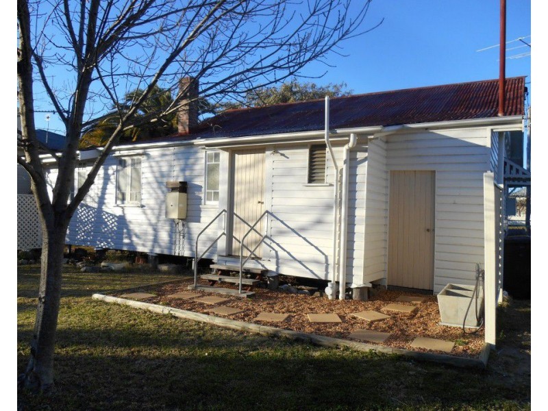 31 Wood Street, Warwick QLD 4370
