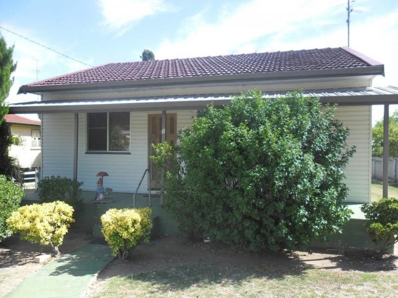 5 Clowes Crescent, Warwick QLD 4370