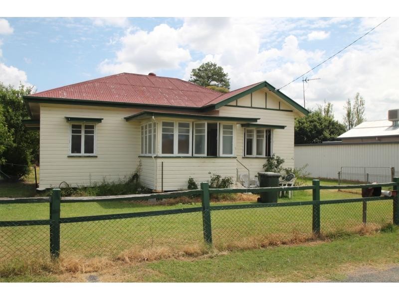 9 Myrtle Avenue, Warwick QLD 4370